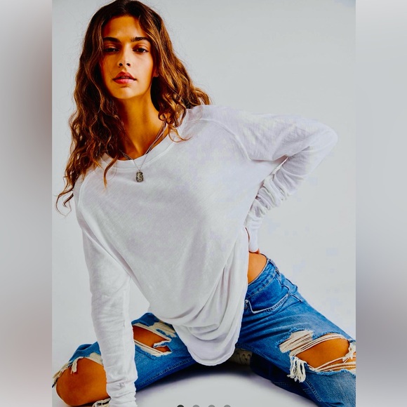 Free People Tops - Free People We The Free
NWT
Arden Tee Optic White size Small